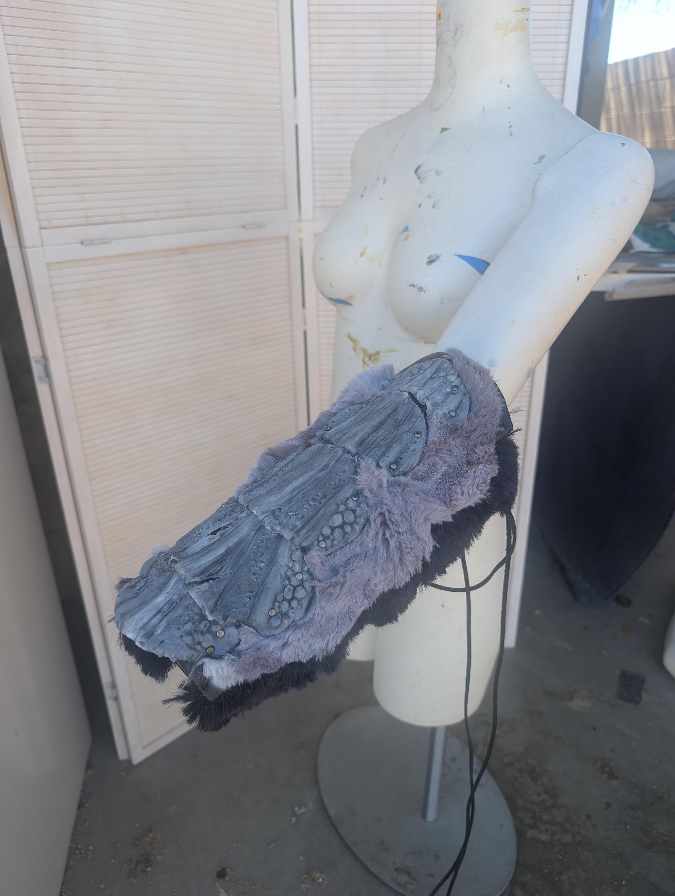 Creature Scale Armored Gauntlet / Bite Guard