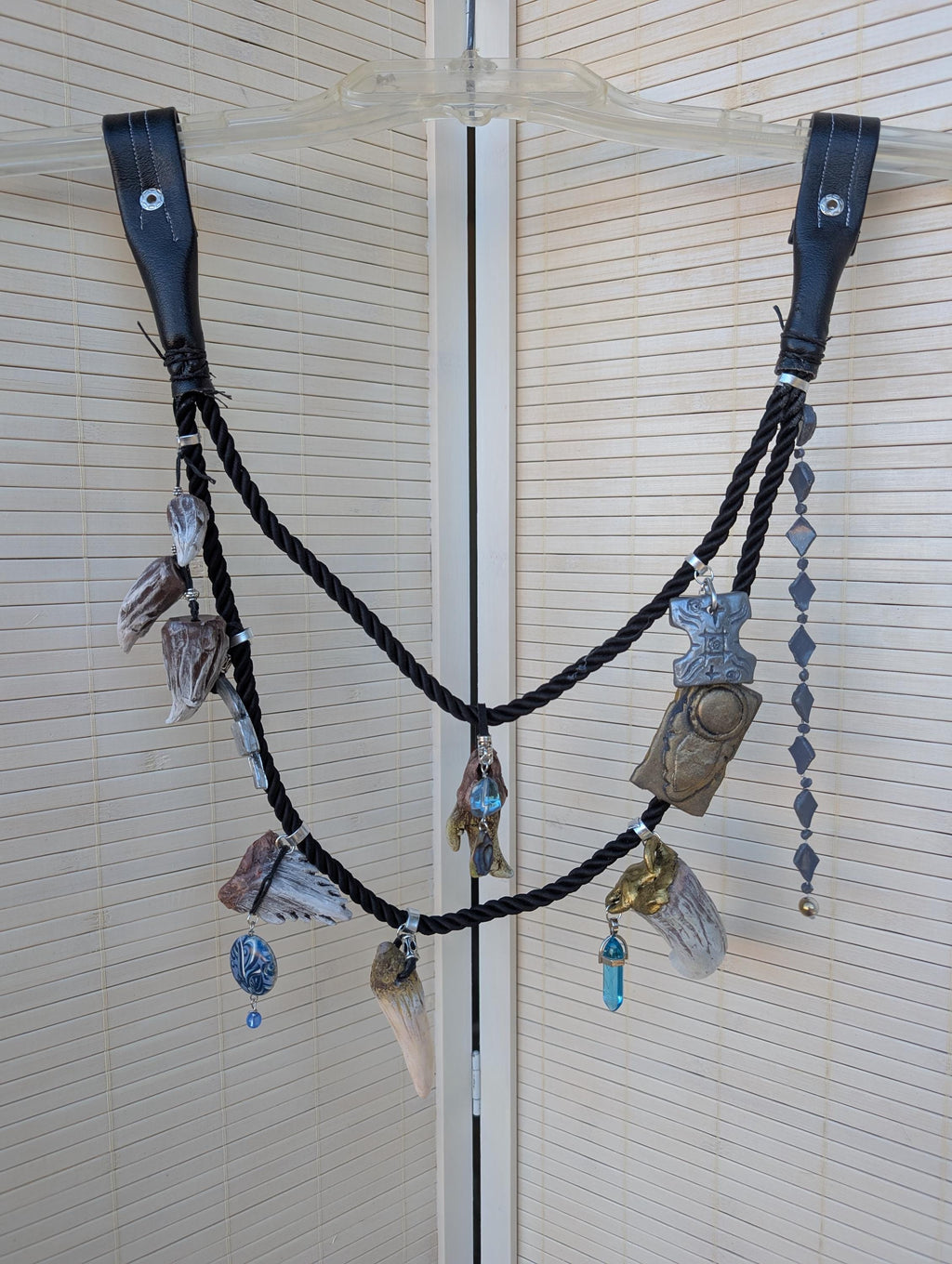 Trophy Rope Belt (Teeth, Claws & Props)