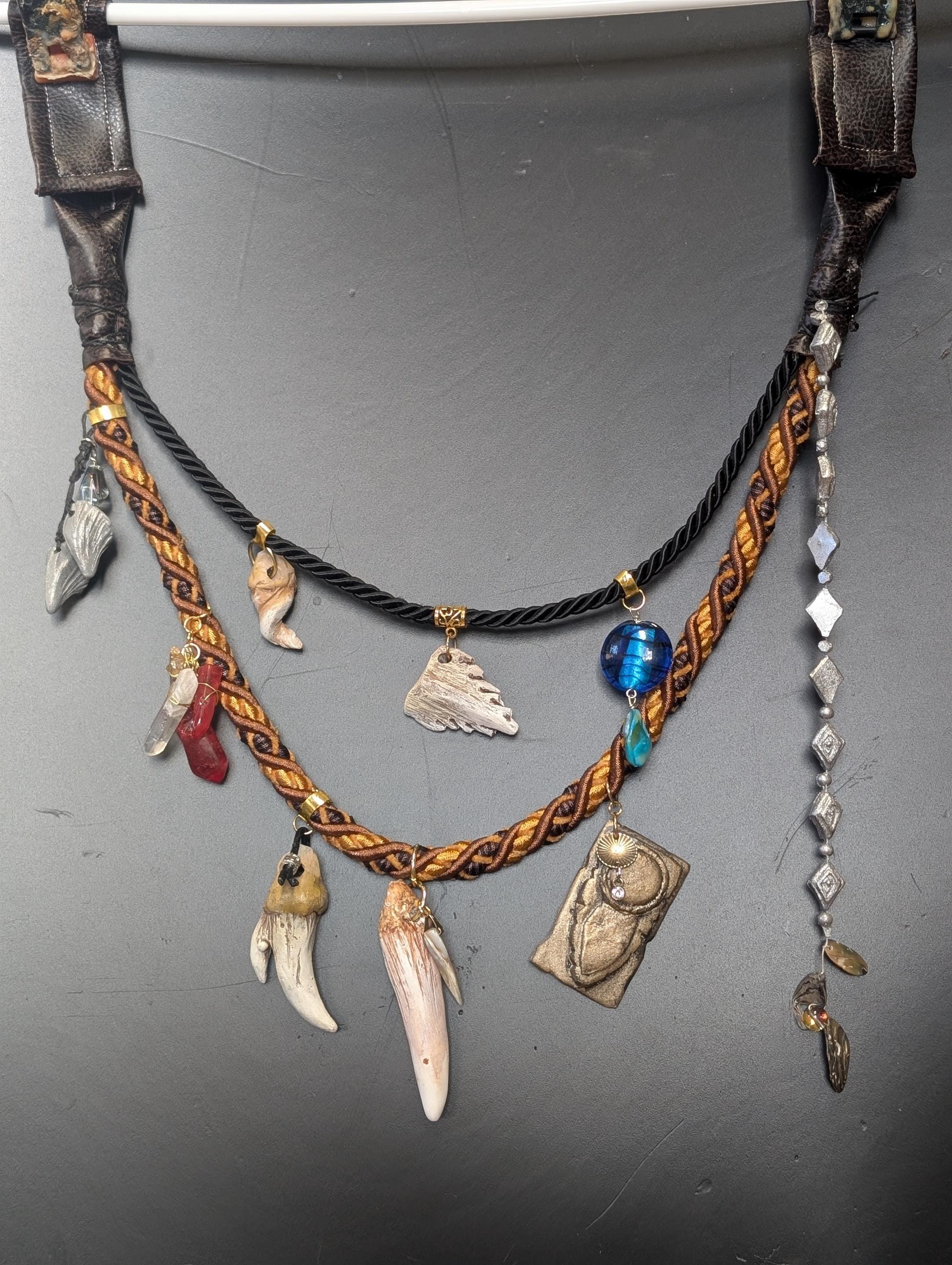 Trophy Rope Belt (Teeth, Claws & Props)