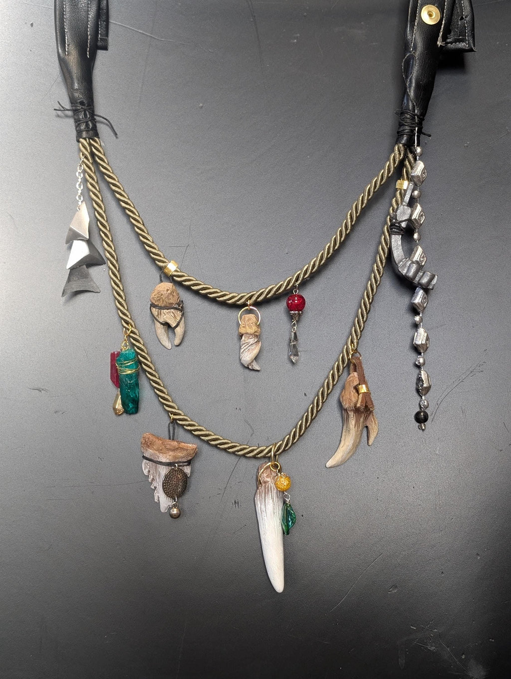 Trophy Rope Belt (Teeth, Claws & Props)