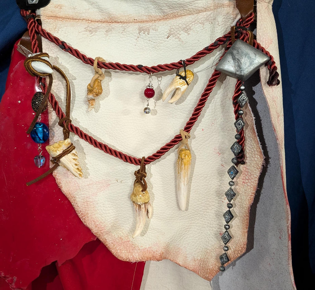 Trophy Rope Belt (Teeth, Claws & Props)
