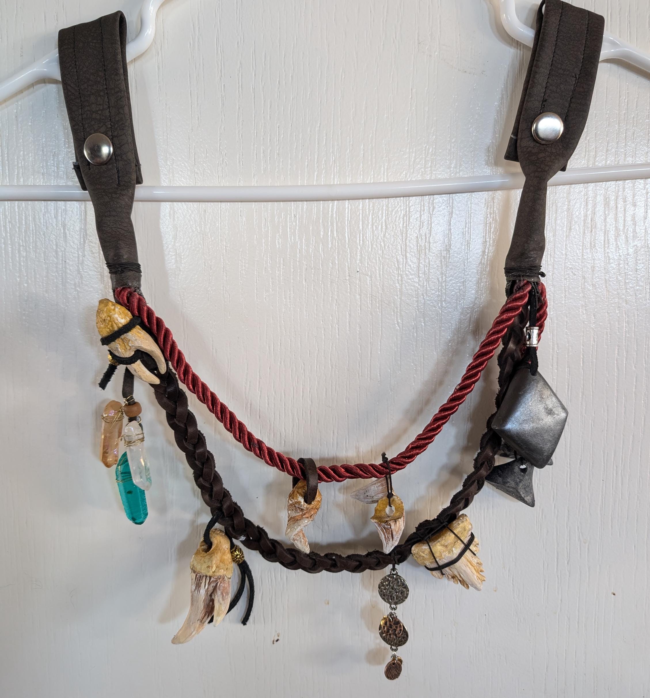 Trophy Rope Belt (Teeth, Claws & Props)